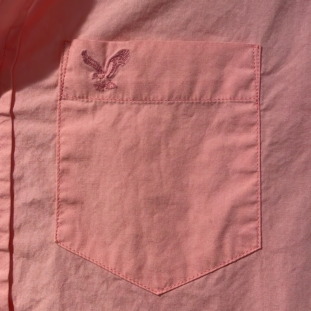 Men’s American Eagle XS Bright pink Button Down Shirt - Picture 2 of 6